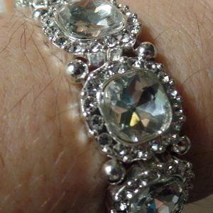 BLING SPRAKLE BRACELET SILVETONE ELASTIC